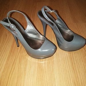 Gray Heels